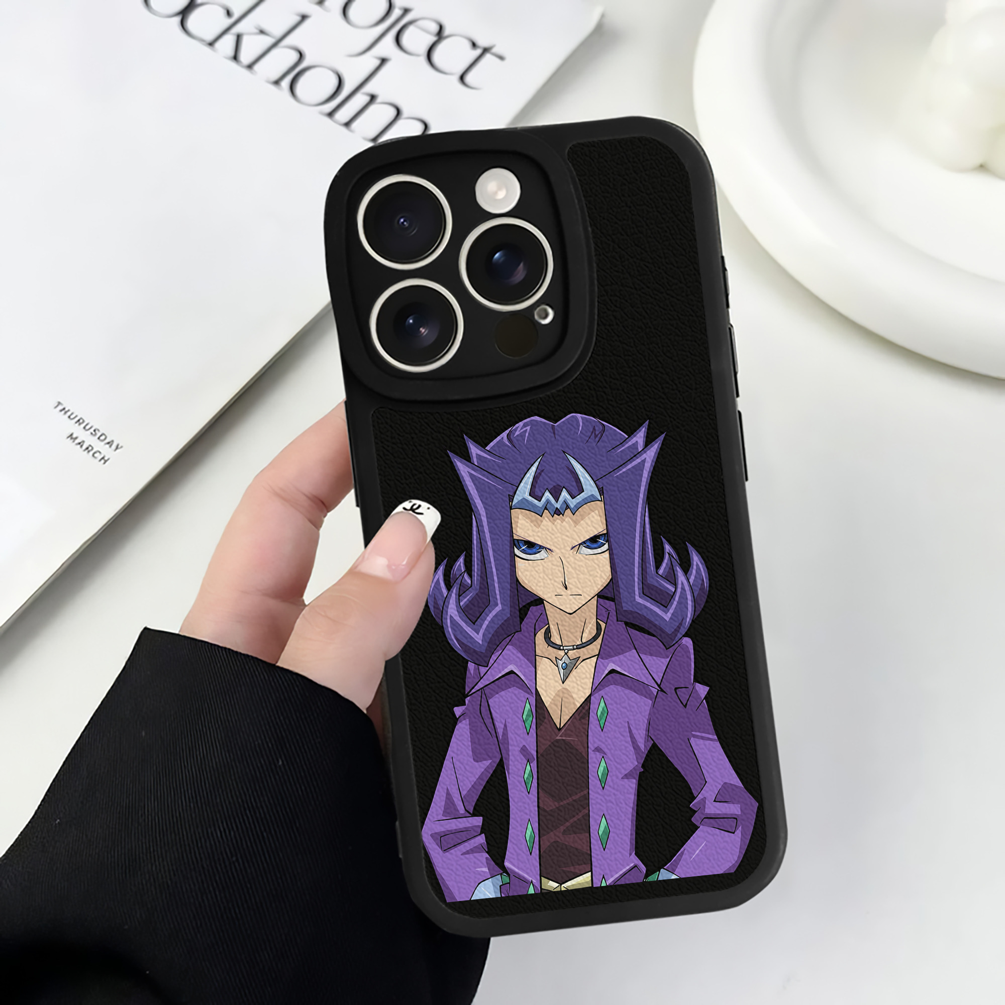 遊☆戯☆王 Yu-Gi-Oh! 【iPhone 16シリーズ対応】シリコンスマホケース（レザー調） 材質：シリコン